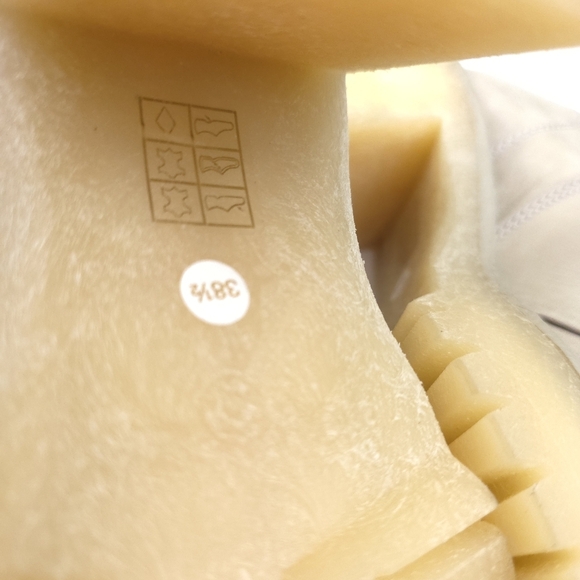 Free People Stylish Grey Beige Platform Boots Sz 38½ - Picture 13 of 16